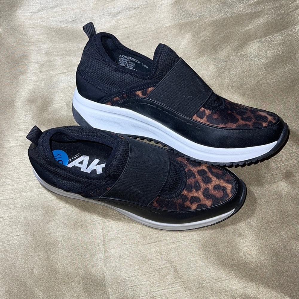 ANNE KLEIN SPORT "BACKDOOR" Black Leopard Printed Sneakers Shoes Size 6.5